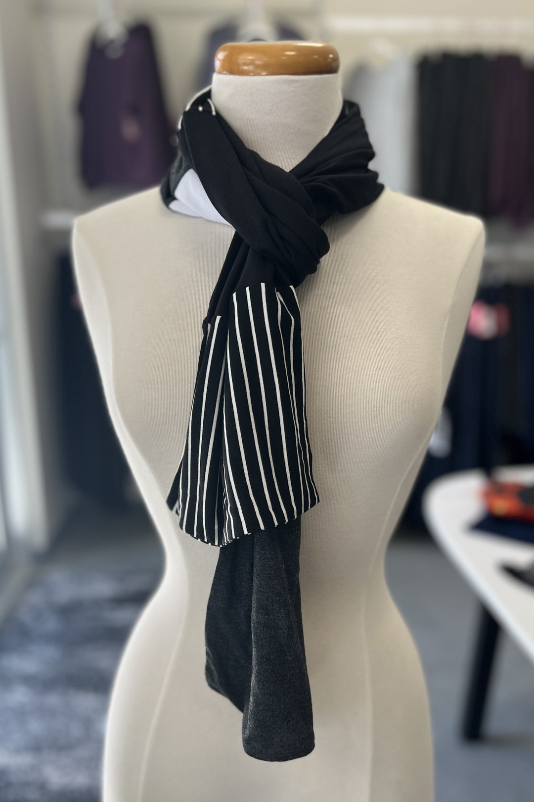 Foulard Atelier - Série Noire