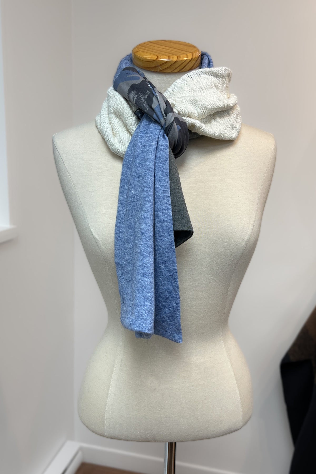 Foulard Atelier - Série Bleu - Atelier Véronique B